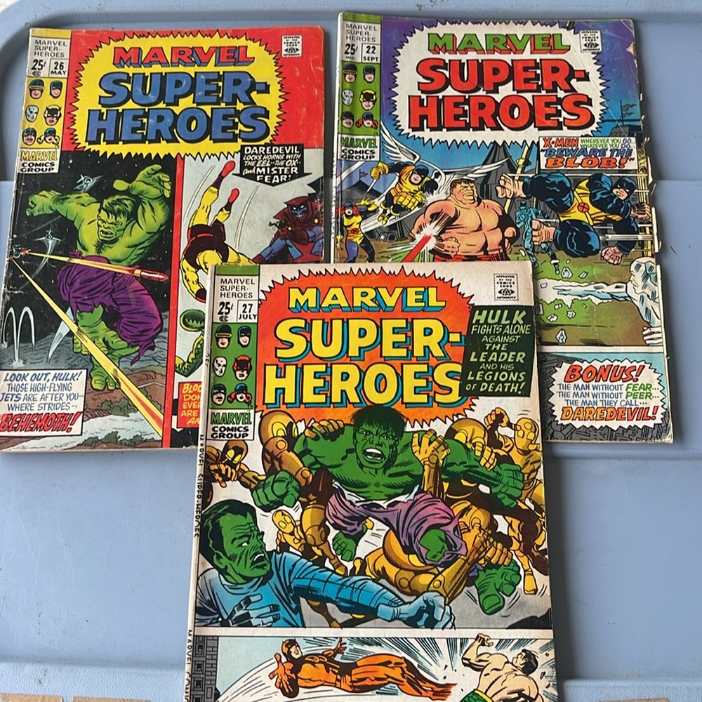 3- magazines Marvel Super Heroes